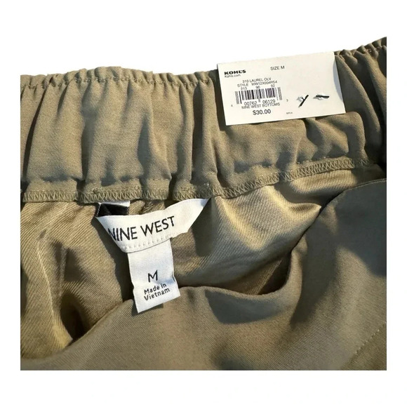 Nine West Pull Up Shorts - Picture 7 of 7